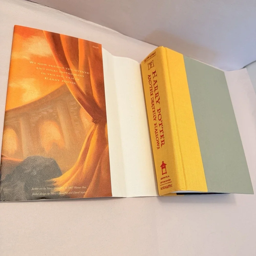 Harry Potter And the Deathly Hallows First Edition July 2007 Book HC DJ Vintage
